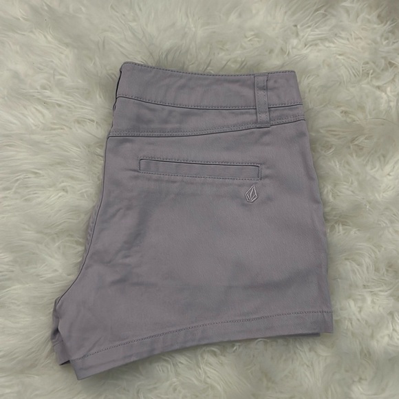 VOLCOM Juniors' Frochickie Shorts • 25 - Picture 2 of 5